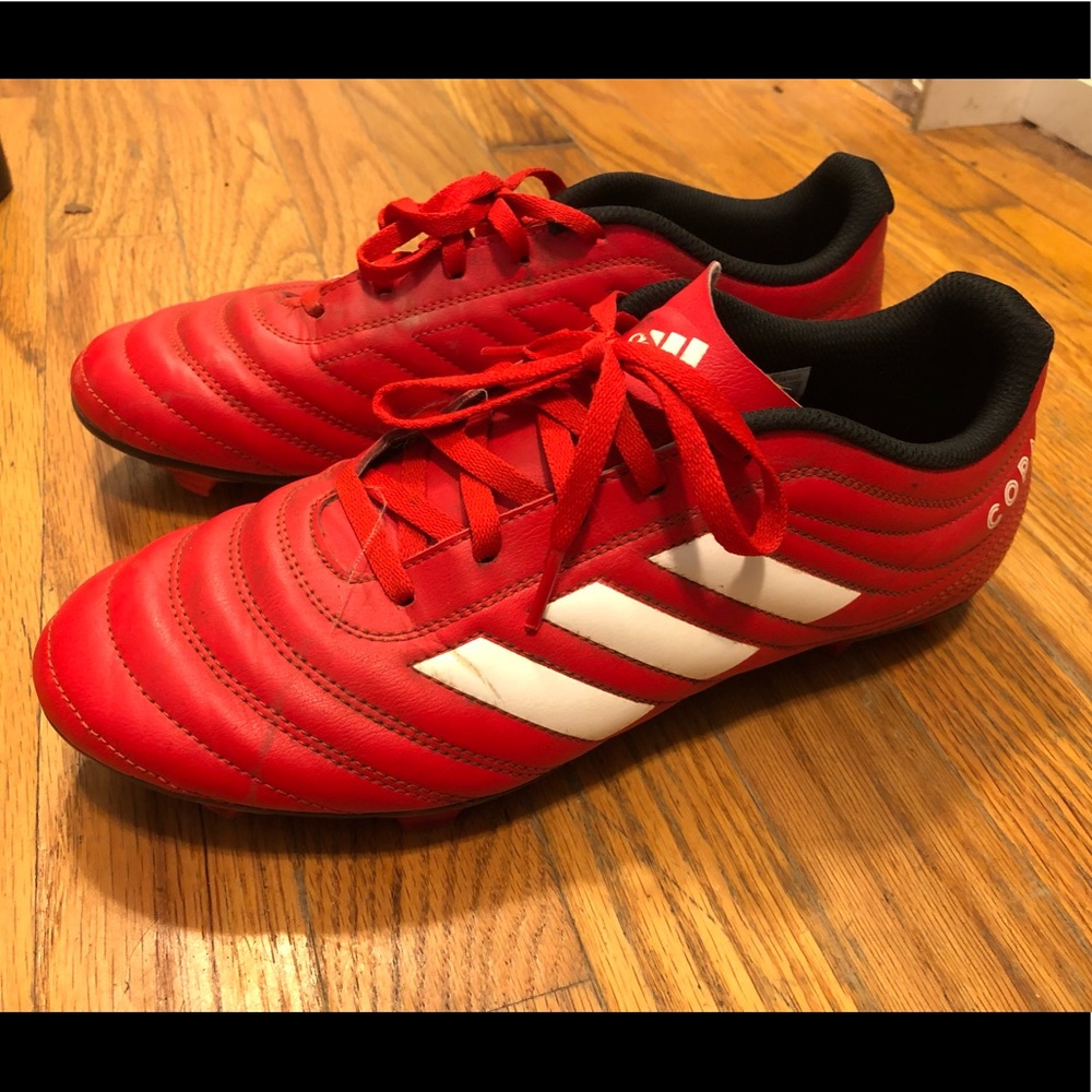 Soccer cleats size 8.5 Adidas